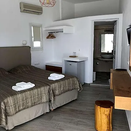 Agia Anna Beachfront Boutique Hotell *