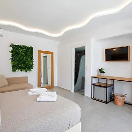 Agia Anna Beachfront Boutique Hotell *
