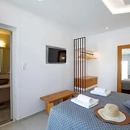 Agia Anna Beachfront Boutique Hotell